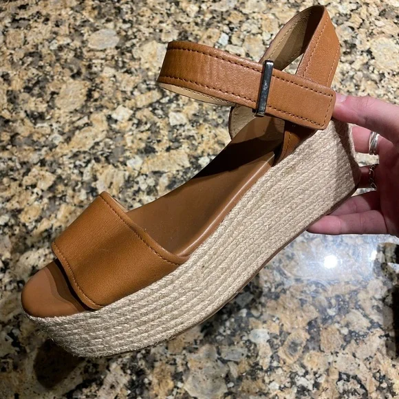 Franco Sarto Platform Sandal - Picture 2 of 4